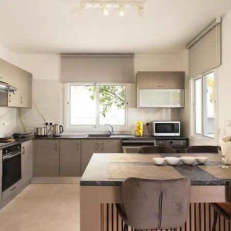 Luxvillasrentals 빌라 *