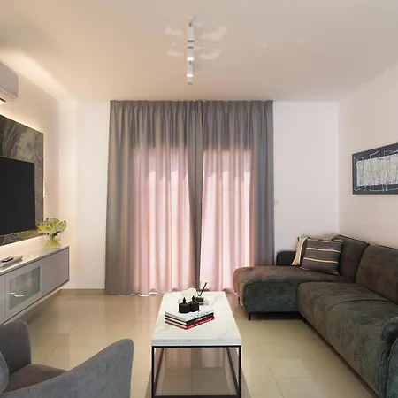 Luxvillasrentals * Ayia Napa